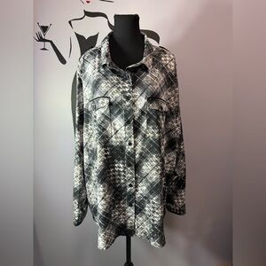 Men's Black and Gray Plaid Shirt. PTP 29